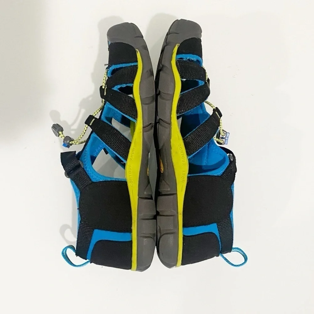 KEEN Big Kid's Seacamp II CNX Casual Shoes Black Brilliant Blue Hiking Size 6